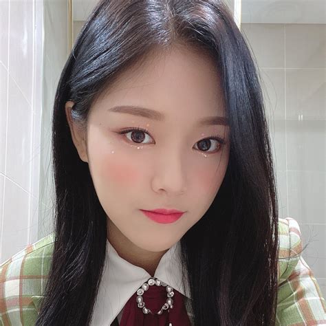 hyunjin loona|hyunjin loona icons.